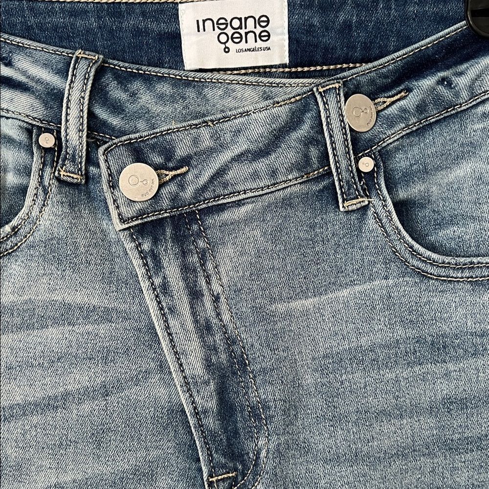 Insane Gene Crossover Button Design Jean Size 5/26 - Picture 3 of 15